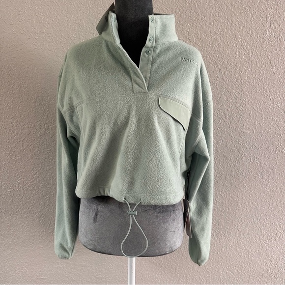 Pantone Tops - Athleisure Pantone x Forever 21 Sage Green Cropped Pullover | Size L | NWT